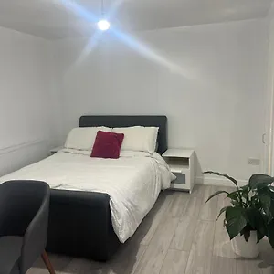 https://montreal-house.brighton-hotels-england.com